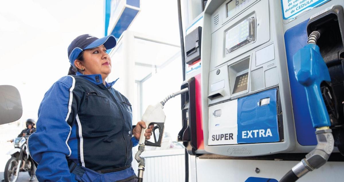 El Gal N De Gasolina S Per Subi Centavos El Oriente Ecuador