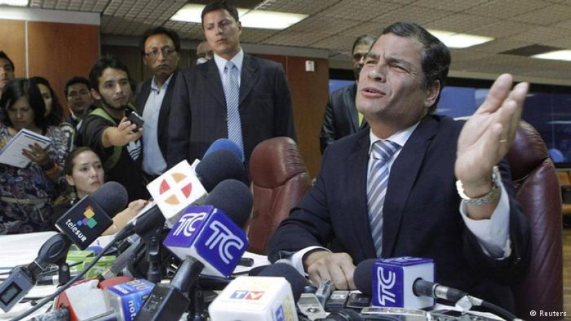 El presidente de Ecuador, Rafael Correa obligó a dos periodistas a indemnizarlo con dos millones de dólares en 2012, por las revelaciones sobre corrupción que salpican a su hermano en el libro El gran hermano. Foto: Reuters