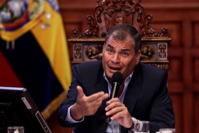 El presidente de Ecuador, Rafael Correa, durante las declaraciones desde el Palacio de Gobierno de Quito (EFE)