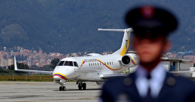 El avión presidencial aterrizó de emergencia y atrasó su regreso de EE.UU. / Foto EFE