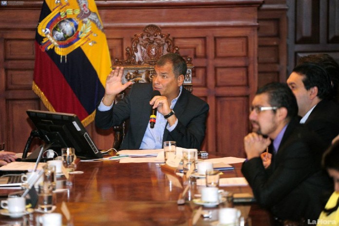 ACTO. En una rueda de prensa, el presidente Correa se refirió al tema ayer.