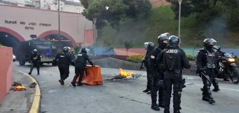 Cierre de vías y fuerte despliegue policial en centro de Quito por protestas / Foto: Cortesía Policía Nacional