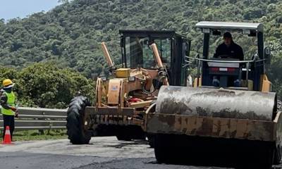 El MTOP realizó mantenimiento vial de la carretera Loja-Zamora-Chuchumbletza / Foto: cortesía MTOP