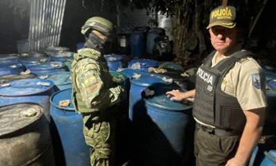 7.000 galones de hidrocarburos almacenados en una vivienda y en un camión fueron incautados / Foto: cortesía Policía Nacional