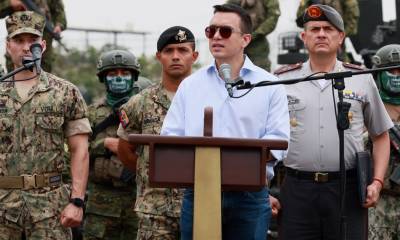 El presidente Daniel Noboa visitó ayer los campamentos militares en Guayaquil / Foto: cortesía Presidencia