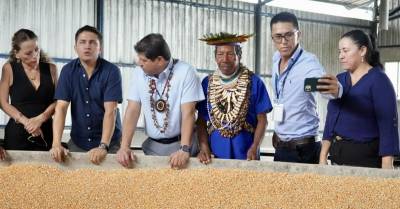 Danilo Palacios, ministro de Agricultura y Ganadería, se reunió con maiceros de Orellana / Foto: cortesía MAG