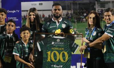 Gabriel Achilier cumplió 100 partidos oficiales con la camiseta del Orense / Foto: cortesía Orense 