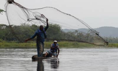 La pesca artesanal y el cultivo en cautiverio de peces son actividades fundamentales para el desarrollo sostenible / Foto: EFE