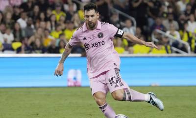 El conjunto de rosa optará a su segundo trofeo tras darle la vuelta a un partido que iba perdiendo por 2-0, con un gol en el minuto 97 de Leonardo Campana / Foto: EFE