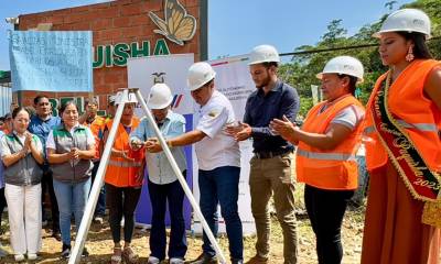 La primera piedra para la ampliación del relleno sanitario de Paquisha se colocó / Foto: cortesía Secretaría Técnica Amazónica