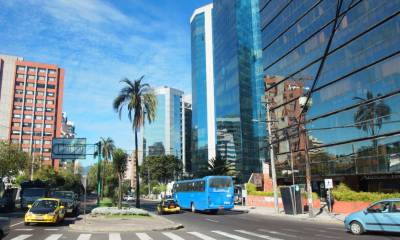 Pico y placa del 29 de abril de 2024 en Quito, placas terminadas en 1 y 2 no podrán circular / Foto: Shutterstock