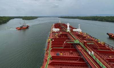 El buque BT Zamora arribó a la Estación Tres Bocas, en la provincia de Guayas / Foto: cortesía Petroecuador