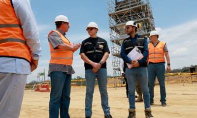 El presidente Daniel Noboa inspeccionó la construcción de la ‘Cárcel El Encuentro’ en Santa Elena /  Foto: cortesía Presidencia 