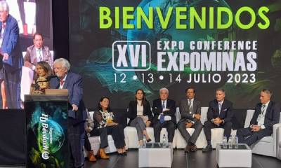 La feria se abrió con una primera mesa de debate sobre "Minería legal, responsable y desarrollo sostenible, oportunidades para la inversión minera" / Foto: cortesía Cámara de Minería del Ecuador