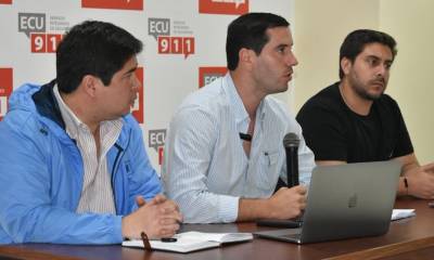 Foto: Cortesía del Ministerio de Energía. / El ministro Roberto Luque brindó una rueda de prensa ayer en Guayaquil.