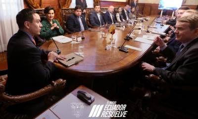 El senador Michael Bennet se reunió con el Presidente Daniel Noboa y otras autoridades / Foto: cortesía Presidencia 