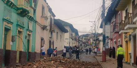 Dos personas resultaron heridas tras sismos en Carchi