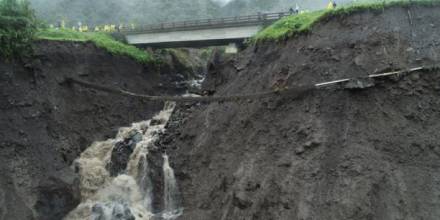 Servicio de Riesgos decretó alerta roja en zona de influencia por erosión del río Coca