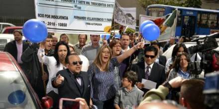 Fernando Villavicencio cancela indemnización en caso por injuria contra presidente Correa