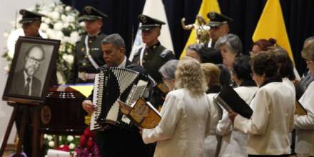 Luto nacional hasta el jueves 23 de mayo por el fallecimiento de Julio César Trujillo