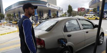 Ecuador prevé ahorrar hasta $ 550 millones al reducir subsidios a combustibles