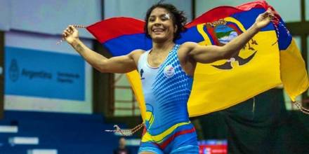 Lucía Yépez conquistó medalla de bronce en el Mundial de Lucha