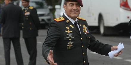 General Castro arremete contra Patiño y llama al pueblo a estar alerta