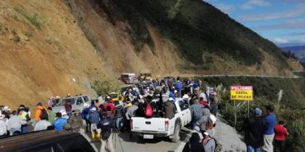 Clamor por una nueva ruta debido a continuos deslaves en carretera Gualaceo-Plan de Milagro
