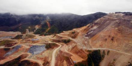 Los dos más grandes yacimientos de oro y cobre se alistan a producir en Ecuador
