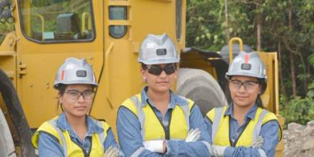 Centro de capacitación graduó a los primeros 111 operadores de mina del Ecuador