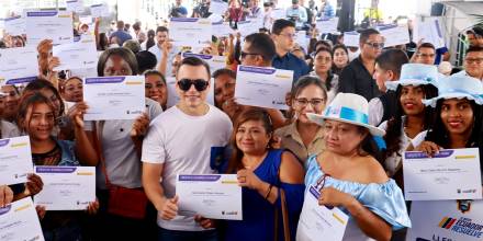 Noboa entregó 20.000 créditos de Desarrollo Humano en Guayaquil