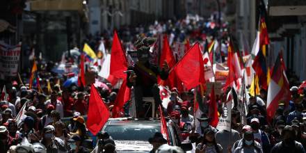 Masivas y pacíficas marchas conjugan diversos reclamos al Gobierno ecuatoriano