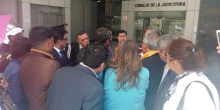 Exjueces reconocieron firmas en proceso contra Jalkh