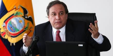 El ministro de Finanzas ve varios factores que ayudarán a Ecuador a recuperarse