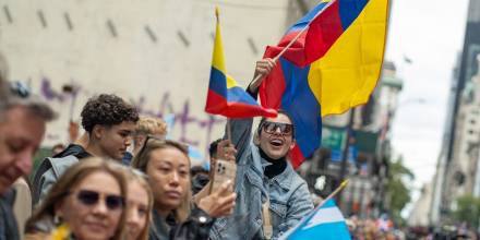 Tradiciones, alegría y color en el Desfile de la Hispanidad en Nueva York