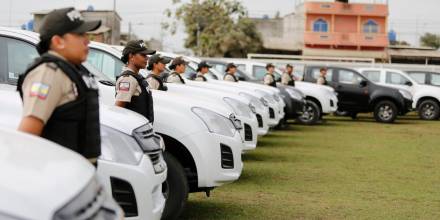 La Policía Nacional recibió 100 camionetas en Salitre 