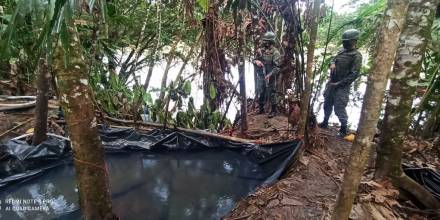 Fuerzas Armadas localizaron dos piscinas con combustible en Pacayacu