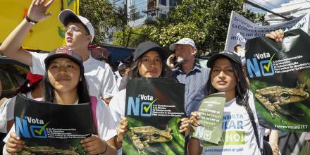 Cientos de personas marcharon por el "No" en las consultas del Yasuní y el Chocó Andino