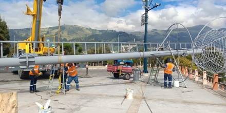 El pesebre gigante toma forma en El Panecillo