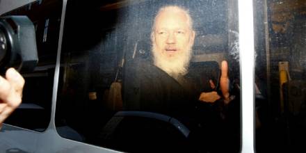 Juez británico rechazó el recurso de Assange contra su extradición a Estados Unidos