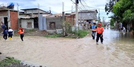 Ecuador registra un fallecido y más de 2.000 afectados por lluvias e inundaciones