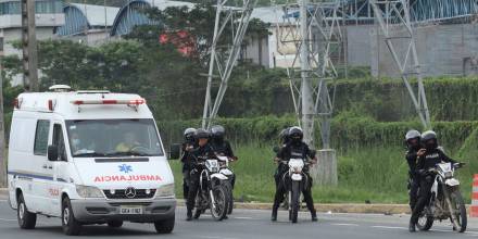 Presos de 13 de las 35 cárceles de Ecuador están en huelga de hambre