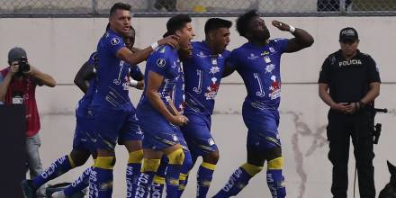 Copa Sudamericana: Delfín y 9 de Octubre empataron en Manta