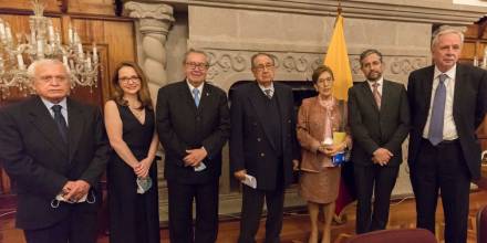 Antonio Sacoto presentó su libro “Ecuador, novela y diplomacia”