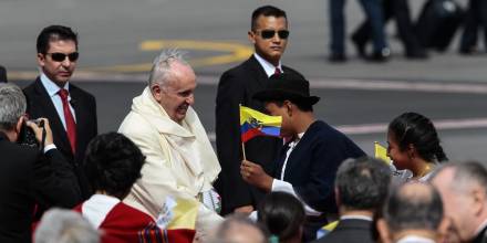 Canciller de Ecuador confirma nueva visita del papa Francisco para 2024