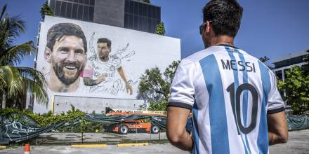 Un mural de 20 metros de un Messi sonriente le da la bienvenida a Miami