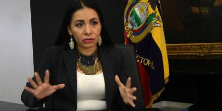 CAL aprueba juicio político a Diana Atamaint, presidenta del CNE