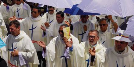 13.000 personas participaron en la clausura de congreso eucarístico en Quito