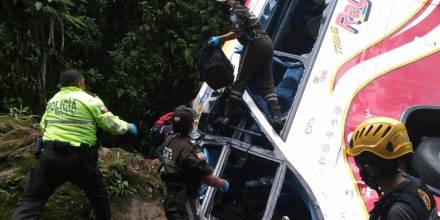 Al menos nueve muertos y 16 heridos por accidente de autobús en Macas