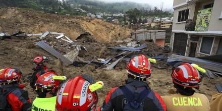 La cifra de víctimas del alud en Alausí se elevó a 56 